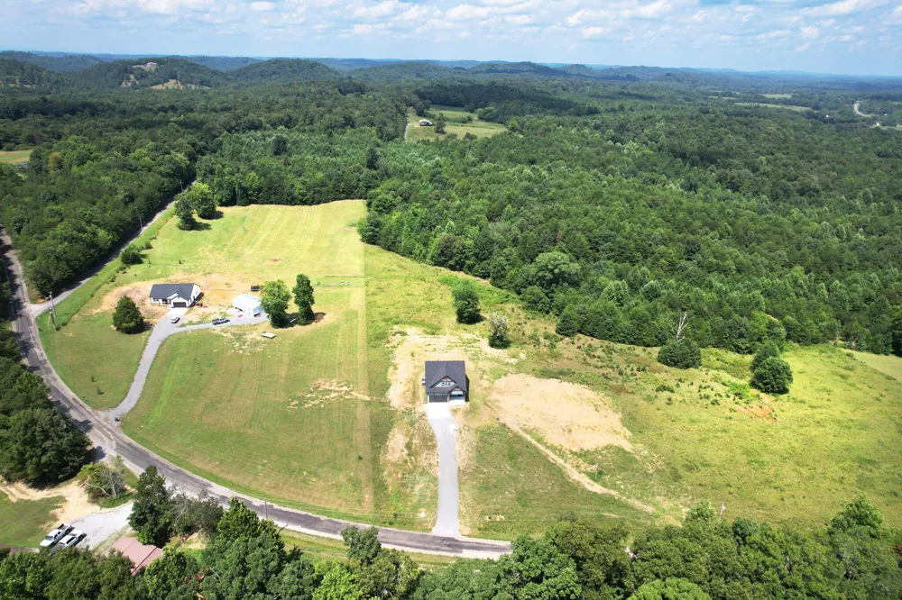 275 County Road 757 Riceville, TN 37370