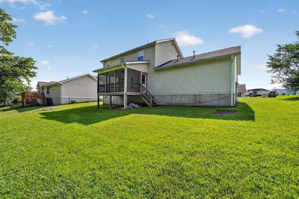 98 Chestnut Ridge Road Ringgold, GA 30736