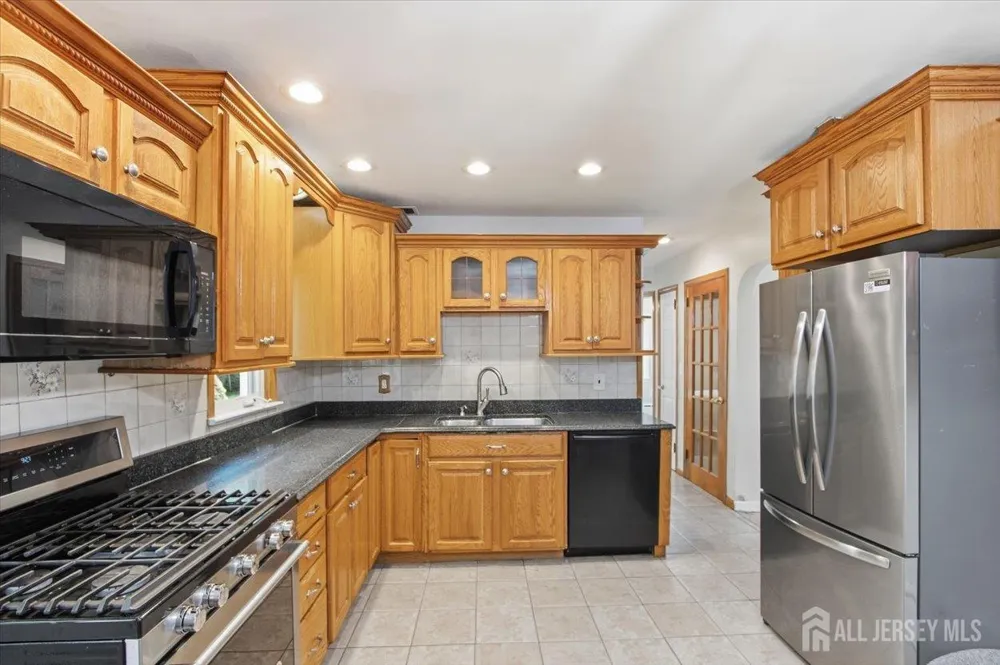 36 Oakland Avenue Franklin, NJ 08873