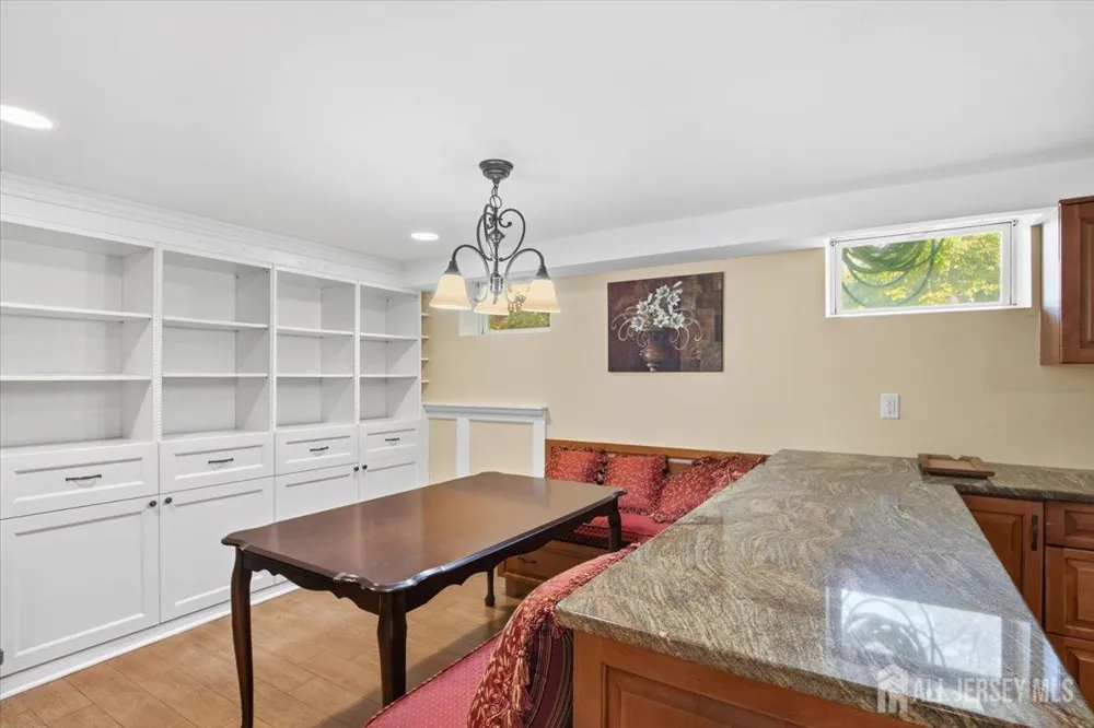 36 Oakland Avenue Franklin, NJ 08873