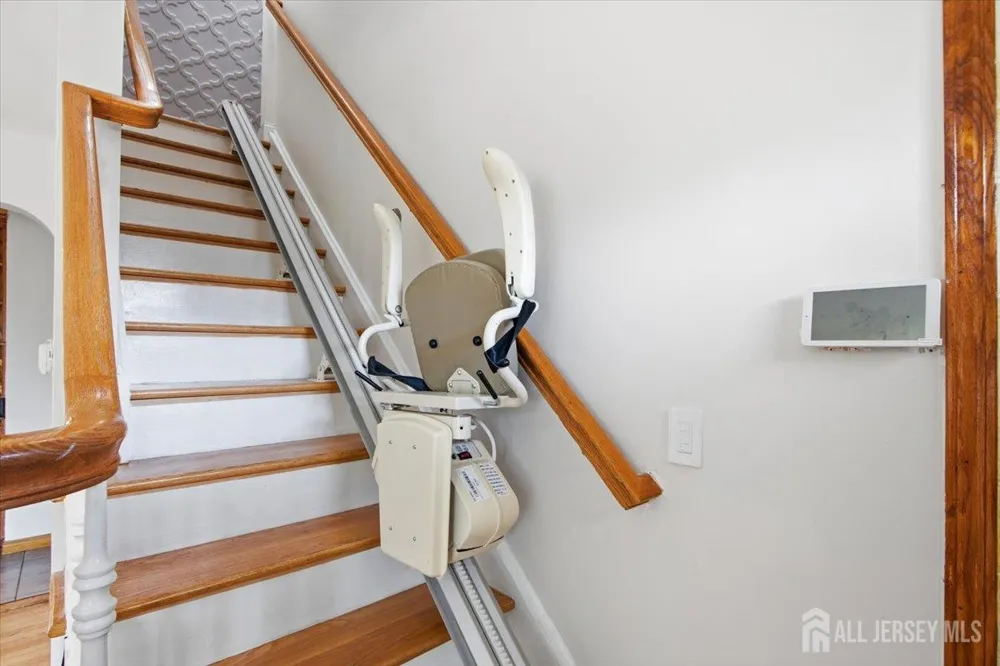 36 Oakland Avenue Franklin, NJ 08873