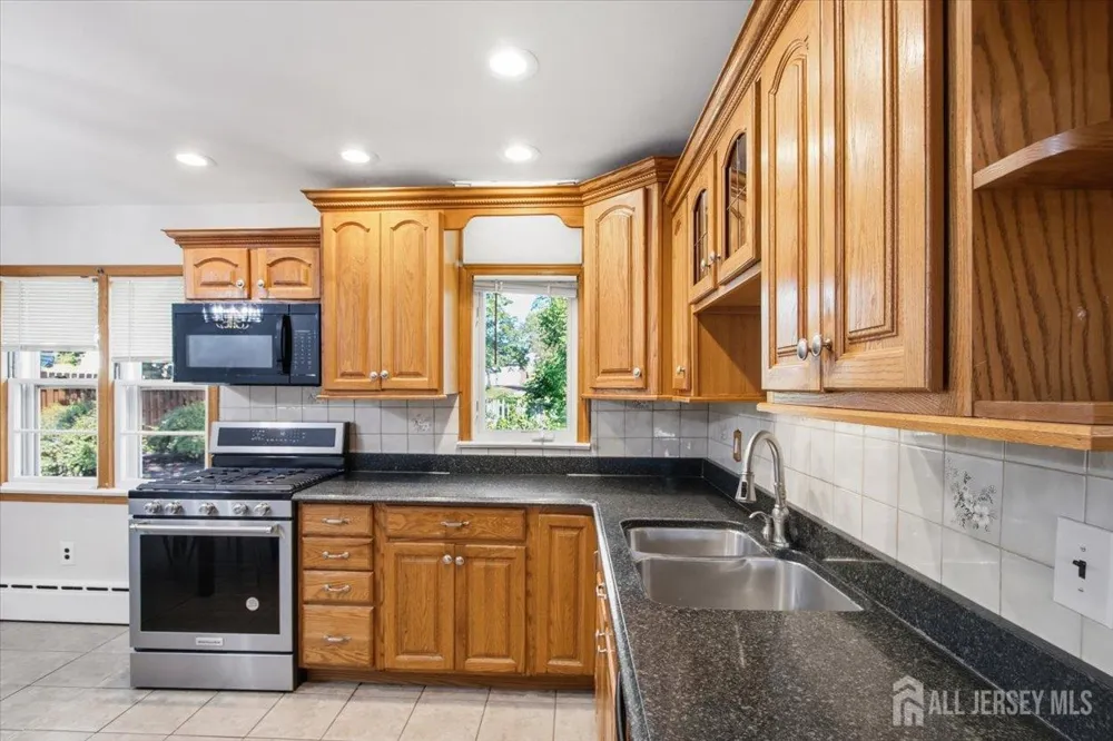 36 Oakland Avenue Franklin, NJ 08873