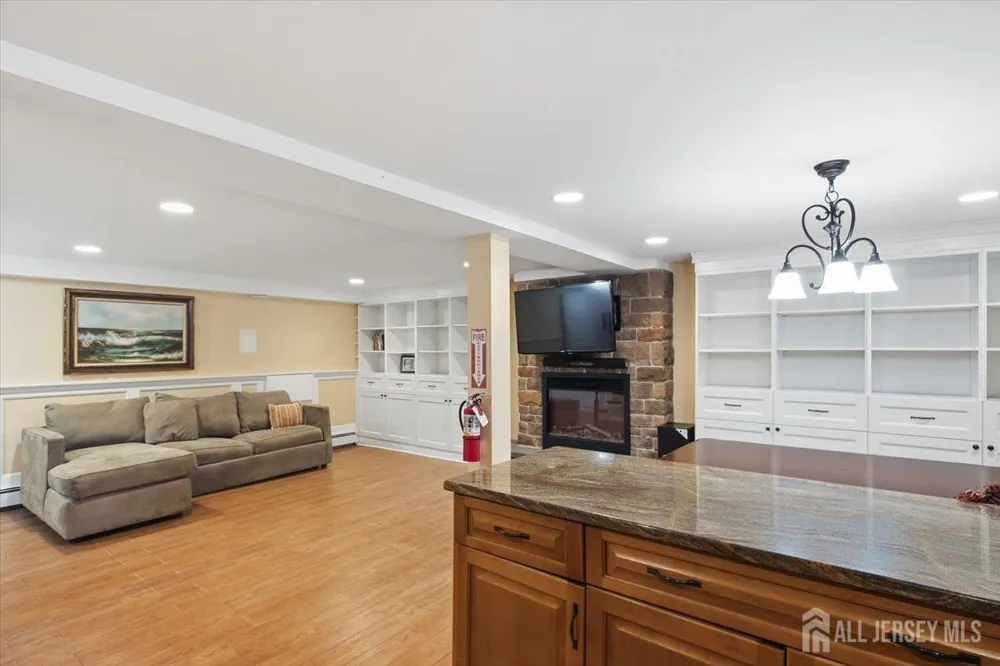 36 Oakland Avenue Franklin, NJ 08873