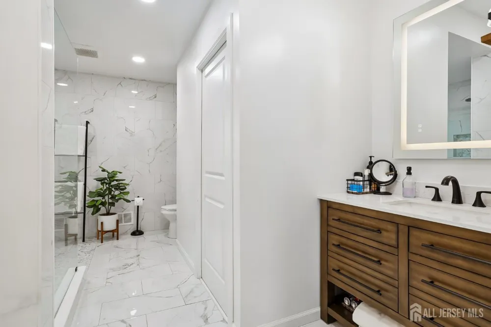 190 Market Street Middlesex, NJ 08846