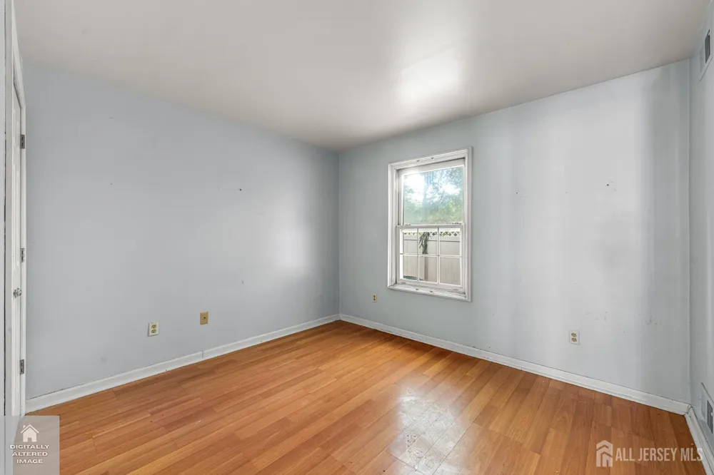20 MULFORD STREET Roseland, NJ 07068