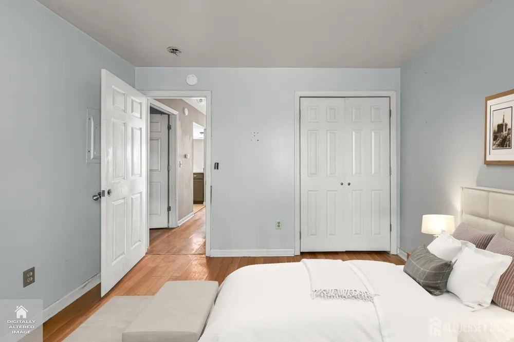 20 MULFORD STREET Roseland, NJ 07068