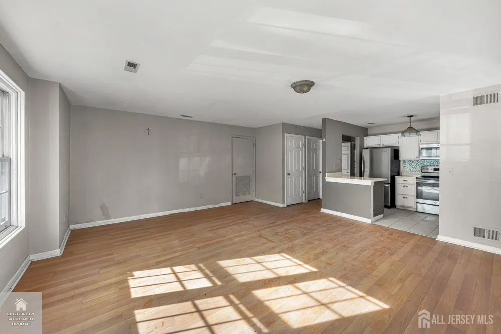 20 MULFORD STREET Roseland, NJ 07068
