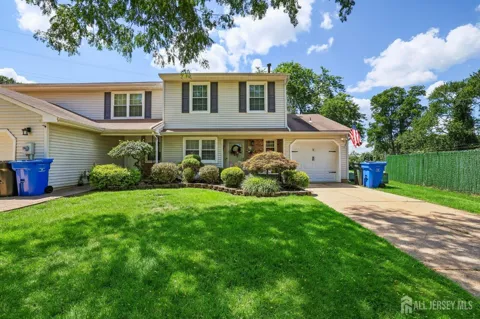 79 Staghorn Drive