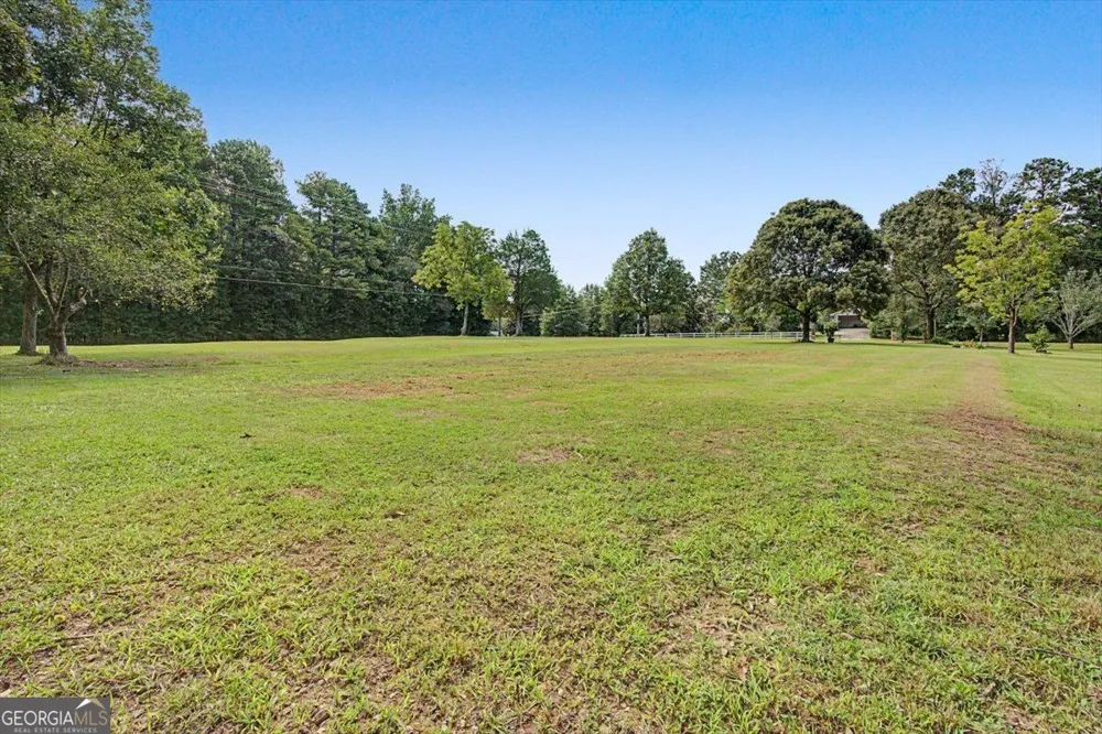 8736 Camp RD Winston, GA 30187