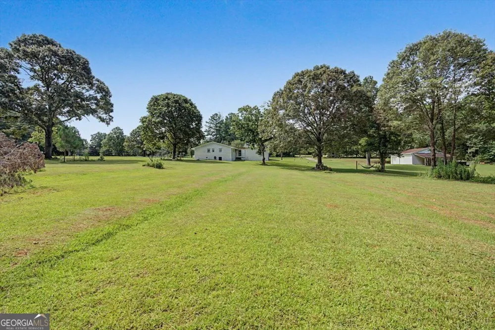 8736 Camp RD Winston, GA 30187