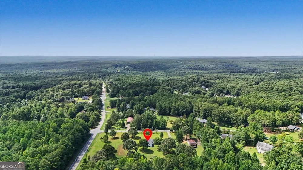 8736 Camp RD Winston, GA 30187