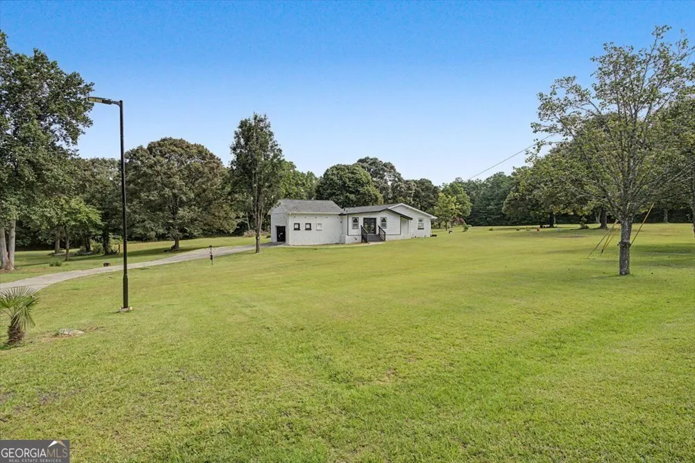 8736 Camp RD Winston, GA 30187