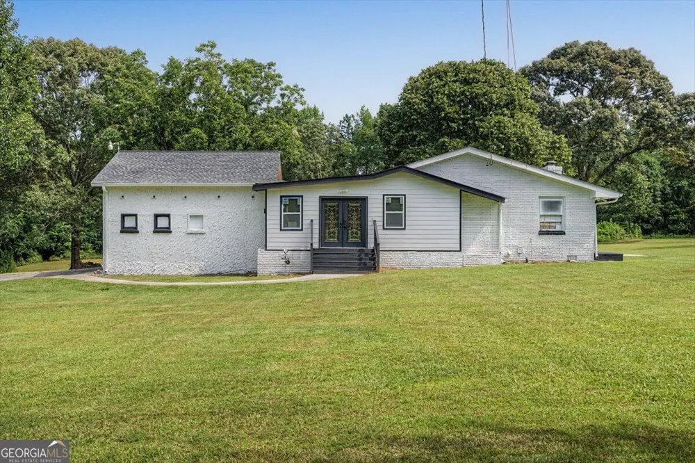 8736 Camp RD Winston, GA 30187
