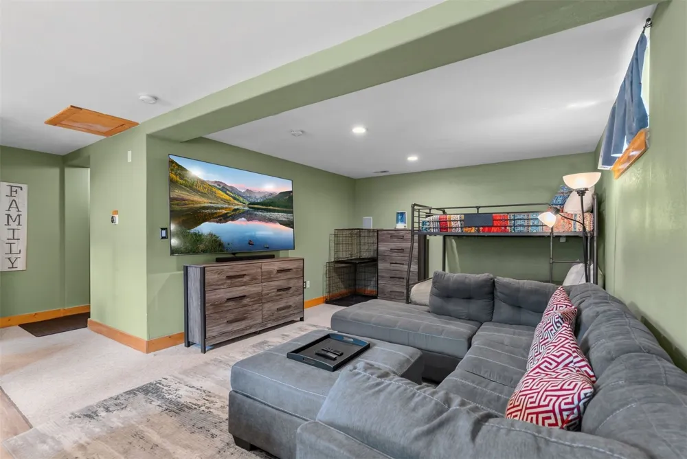195 97 CIRCLE Blue River, CO 80424