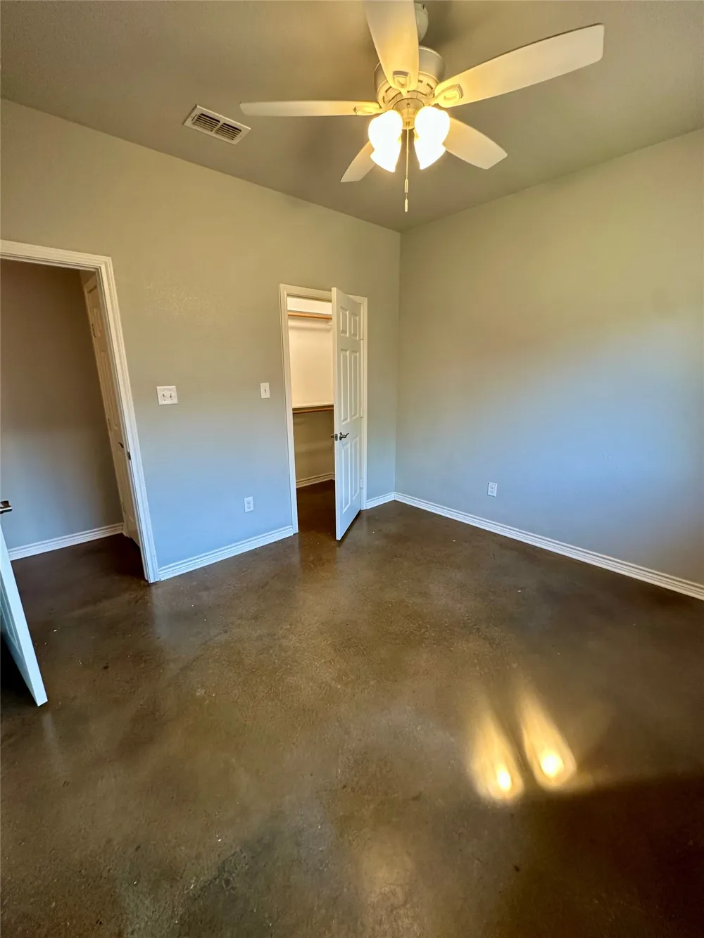 134 Dennis Drive Azle, TX 76020