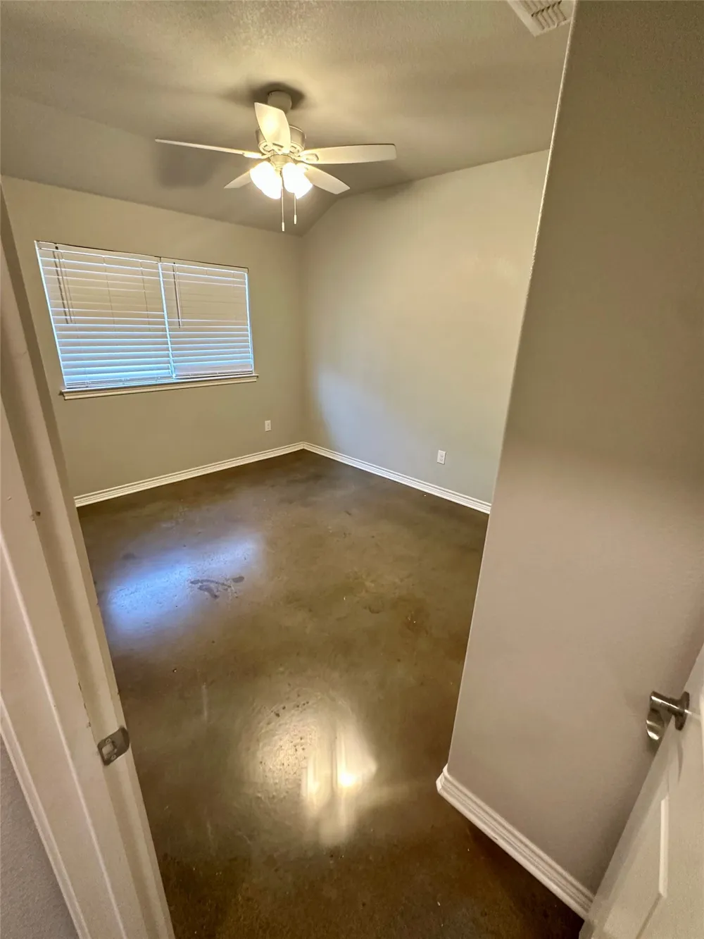 134 Dennis Drive Azle, TX 76020