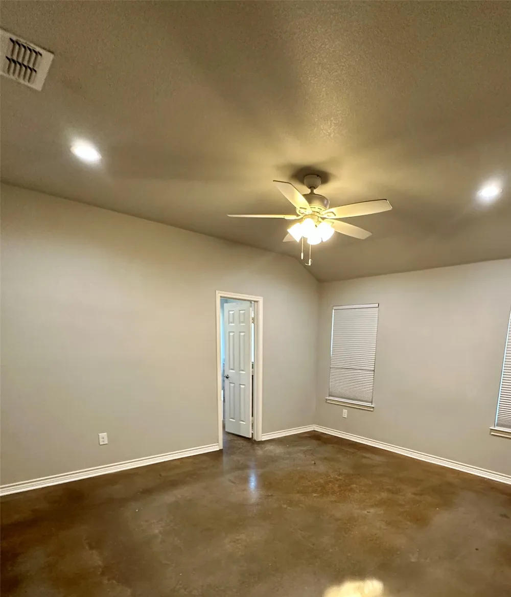 134 Dennis Drive Azle, TX 76020