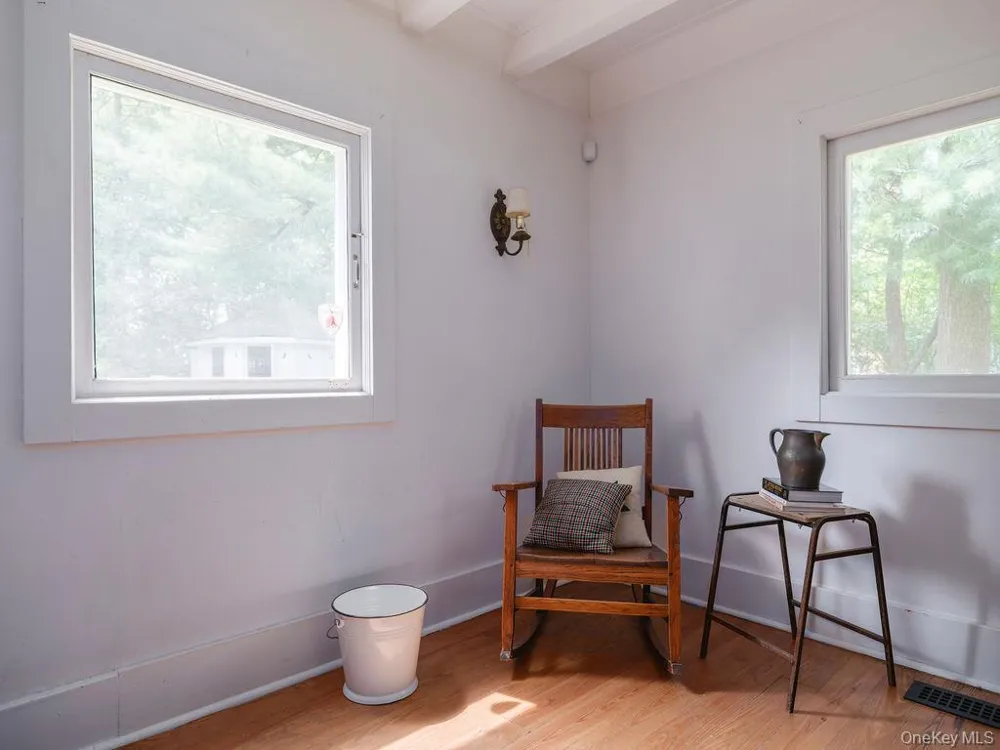 1320 Arshamomaque Avenue Southold, NY 11971
