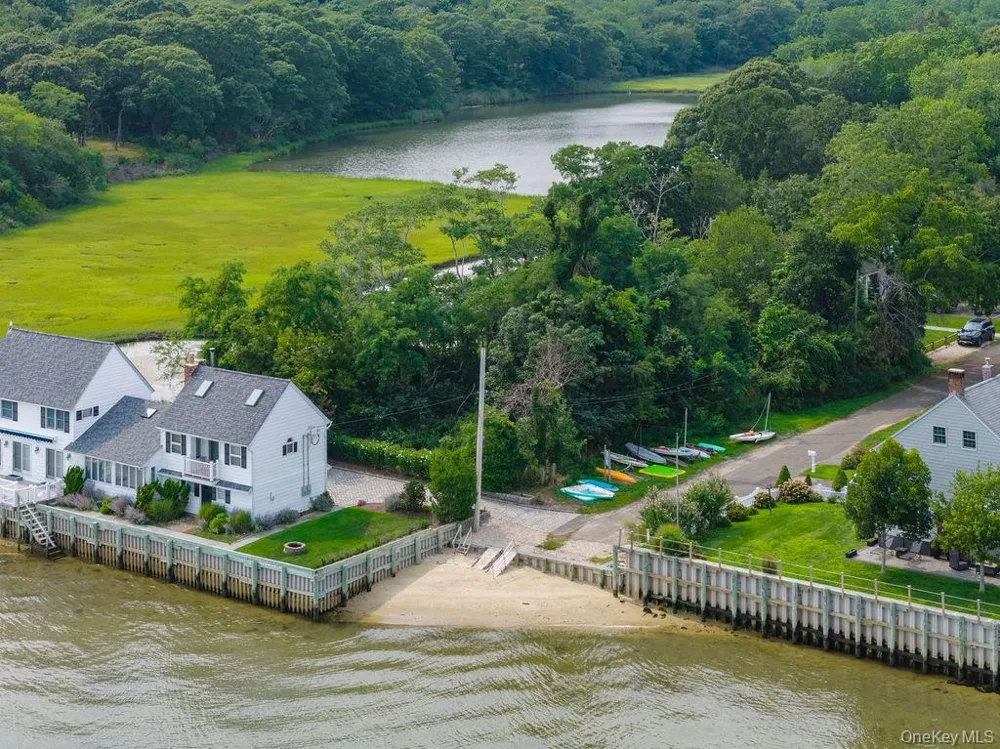 1320 Arshamomaque Avenue Southold, NY 11971