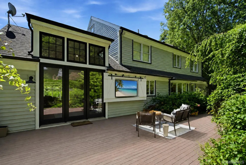 4 Jefferson Landing Circle Port Jefferson, NY 11777