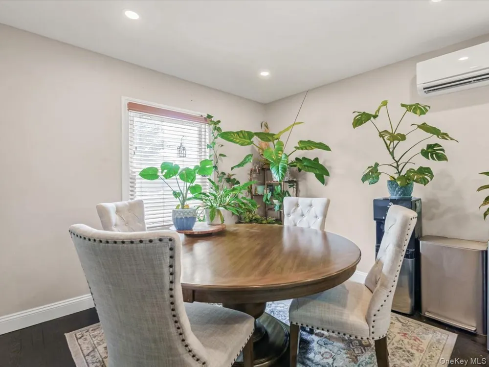1517 Falmouth Avenue New Hyde Park, NY 11040