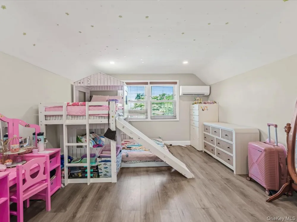 1517 Falmouth Avenue New Hyde Park, NY 11040