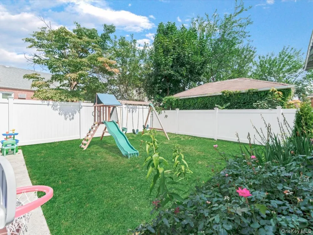 1517 Falmouth Avenue New Hyde Park, NY 11040