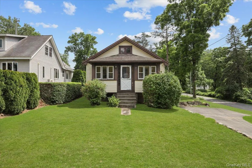 37 Yates Avenue Poughkeepsie, NY 12601