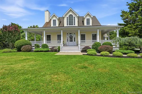 870 Parkview Lane
