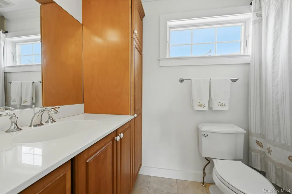 870 Parkview Lane Orient, NY 11957