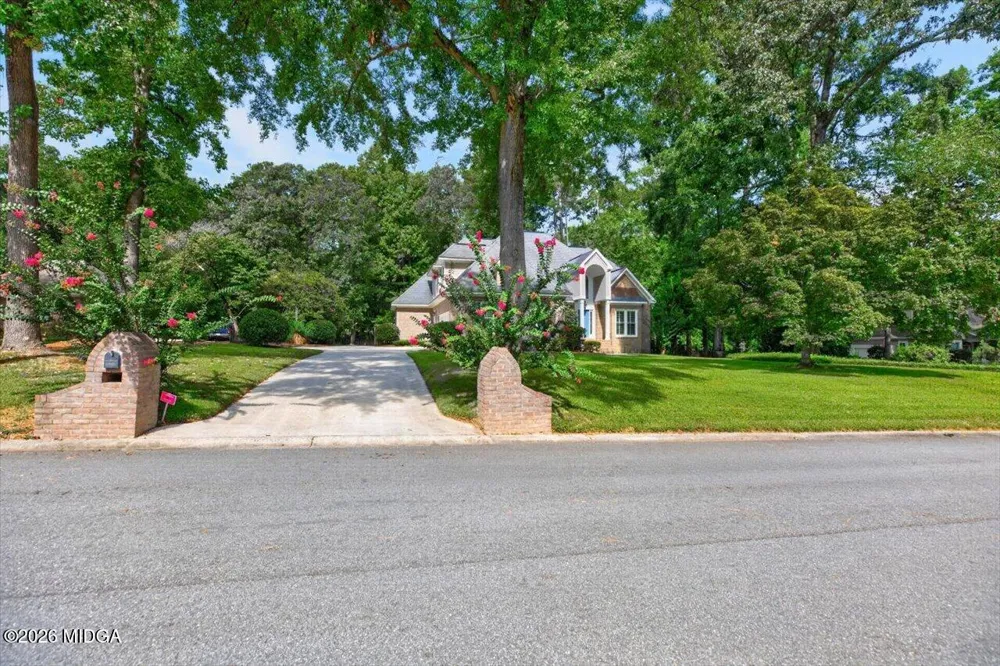 106 Fairways Drive Warner Robins, GA 31088