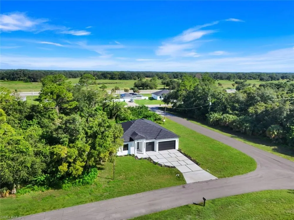 6044 Acorn Circle Labelle, FL 33935
