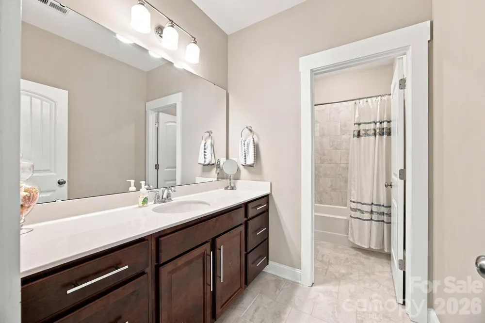 11811 Bradford Park Drive Davidson, NC 28036