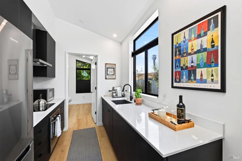 1571 Menlo Avenue Napa, CA 94558