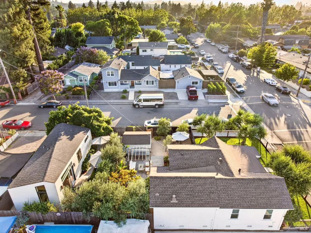 1571 Menlo Avenue Napa, CA 94558