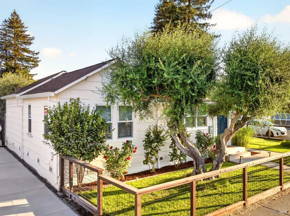 1571 Menlo Avenue Napa, CA 94558