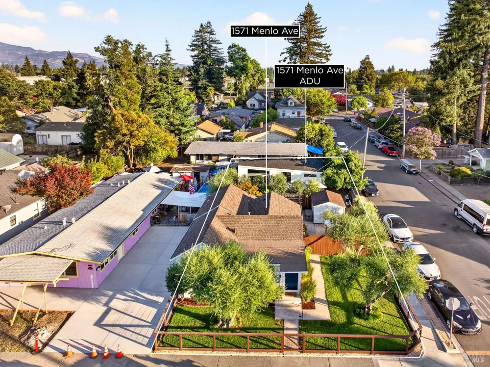 1571 Menlo Avenue Napa, CA 94558