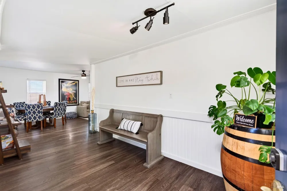 1571 Menlo Avenue Napa, CA 94558