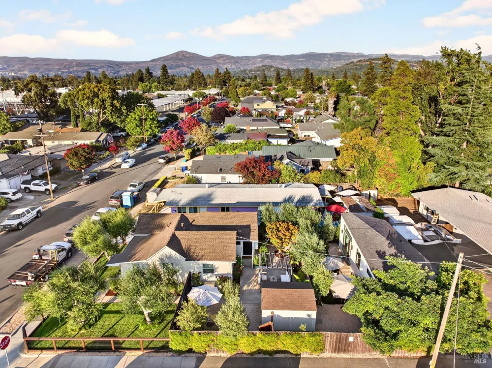 1571 Menlo Avenue Napa, CA 94558