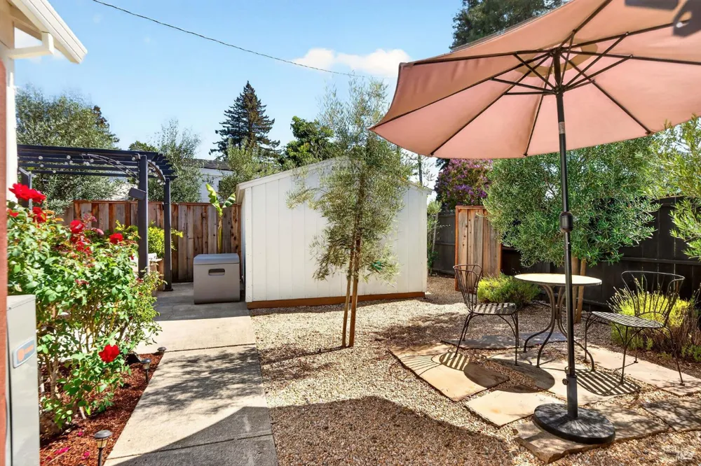 1571 Menlo Avenue Napa, CA 94558