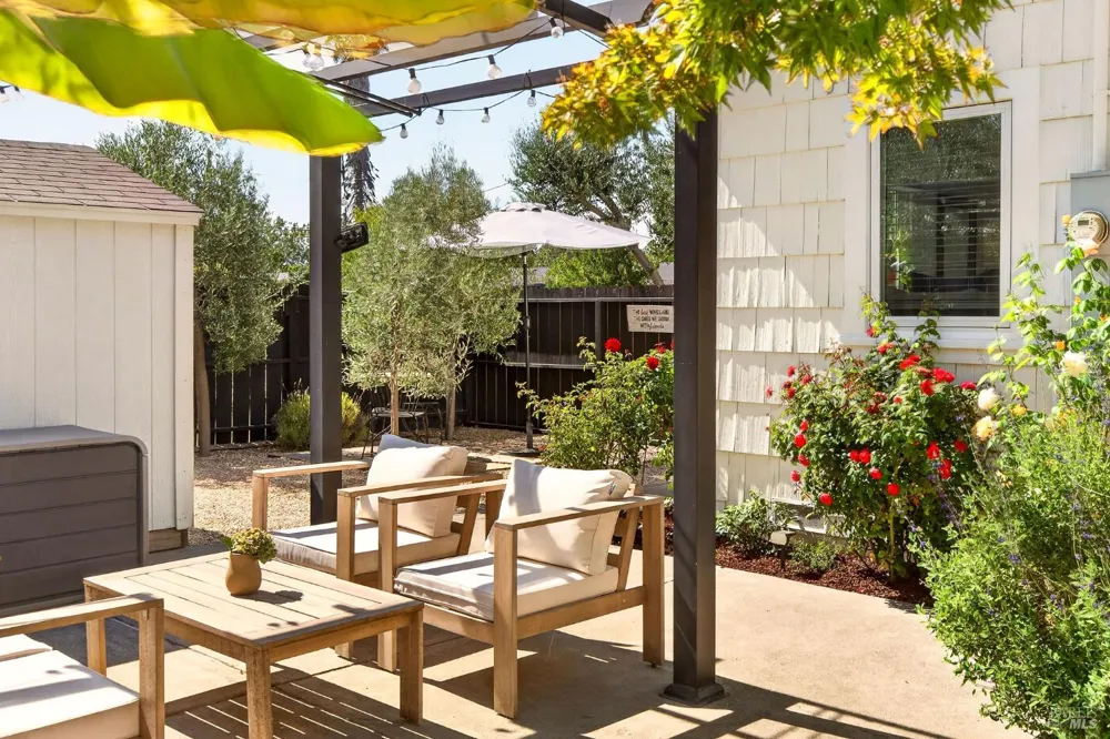 1571 Menlo Avenue Napa, CA 94558