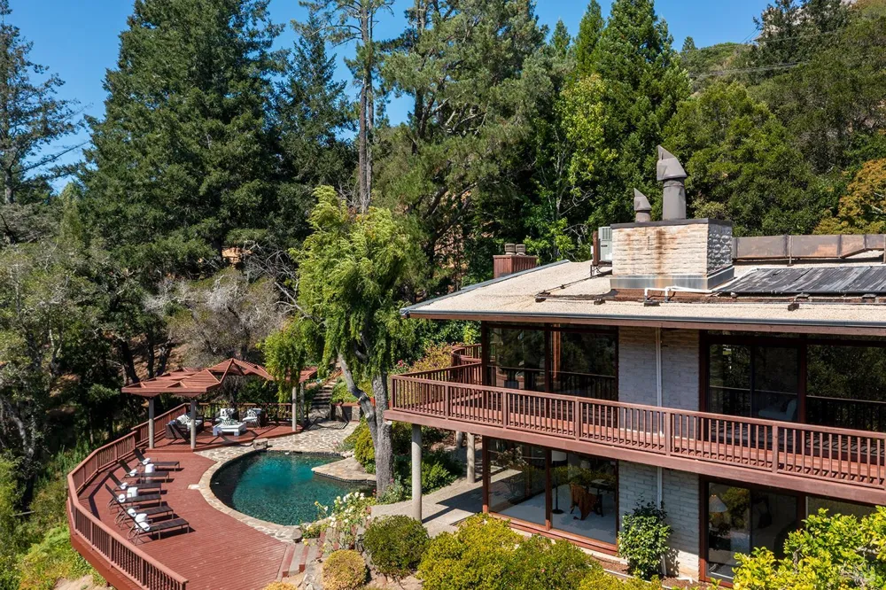 40 Blue Ridge Road Kentfield, CA 94904