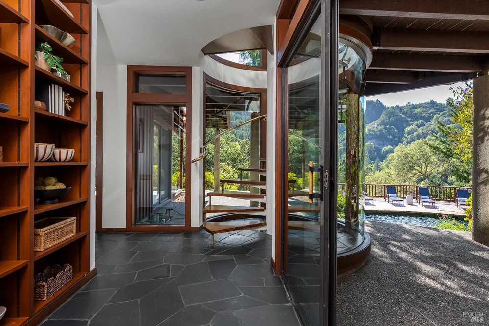 40 Blue Ridge Road Kentfield, CA 94904