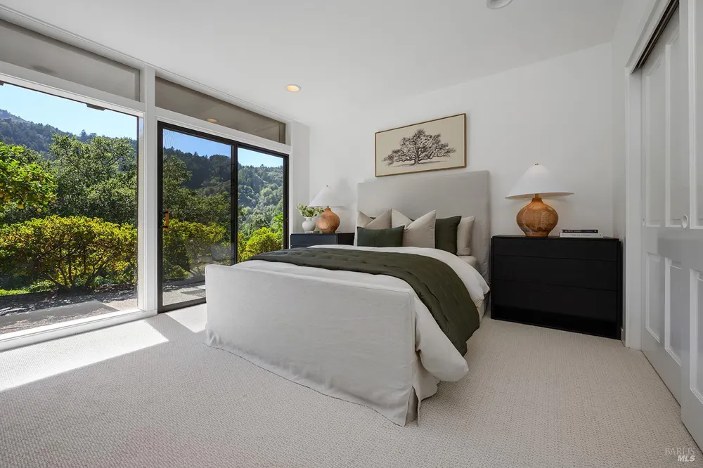40 Blue Ridge Road Kentfield, CA 94904