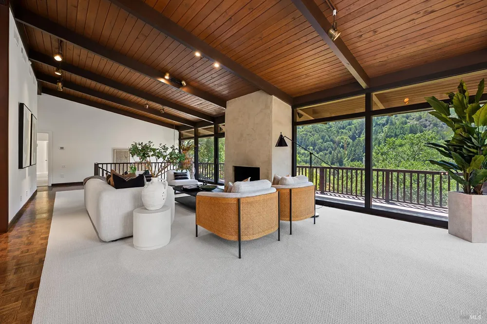 40 Blue Ridge Road Kentfield, CA 94904
