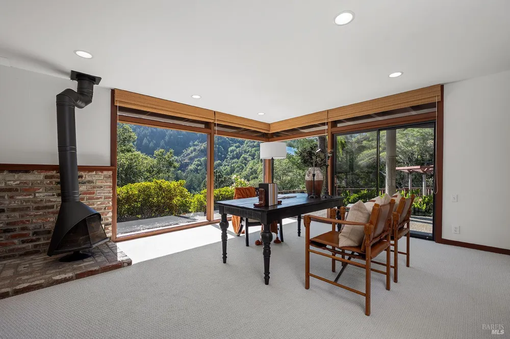 40 Blue Ridge Road Kentfield, CA 94904