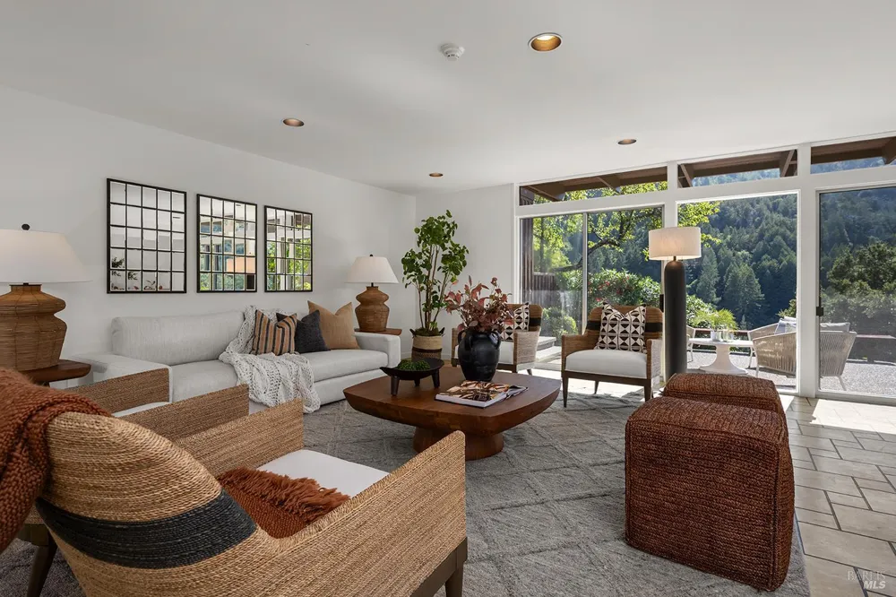 40 Blue Ridge Road Kentfield, CA 94904