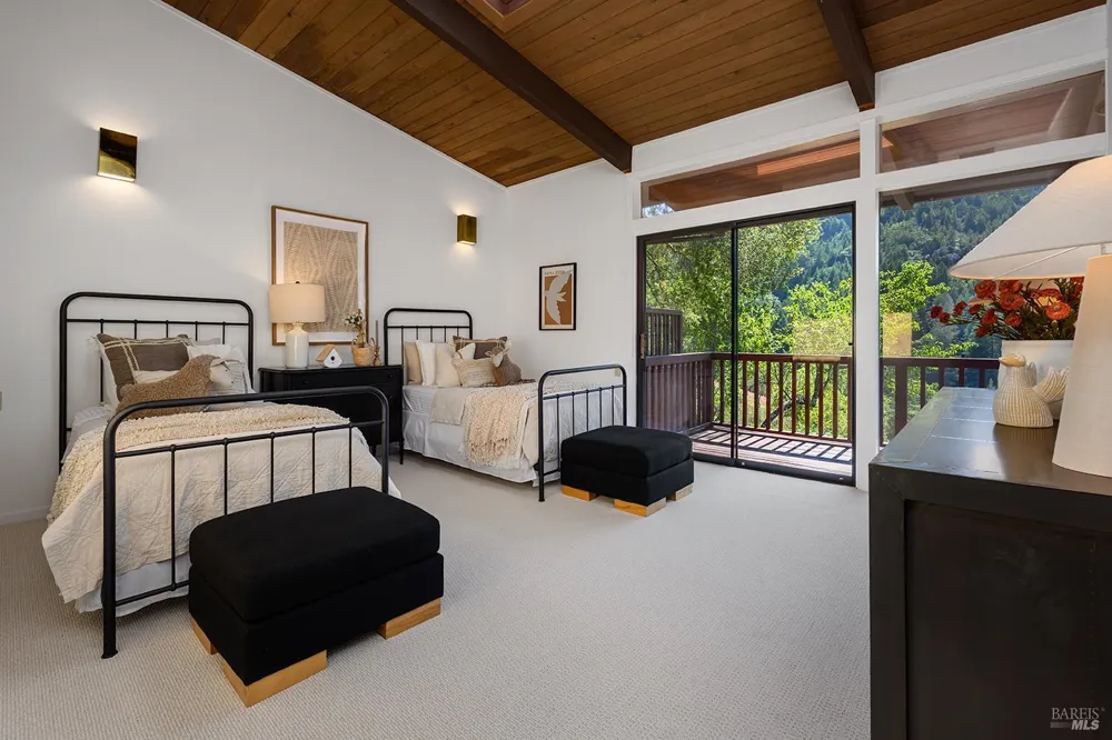 40 Blue Ridge Road Kentfield, CA 94904