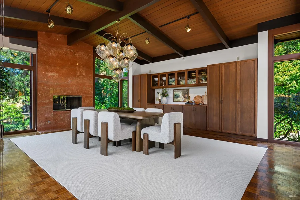 40 Blue Ridge Road Kentfield, CA 94904