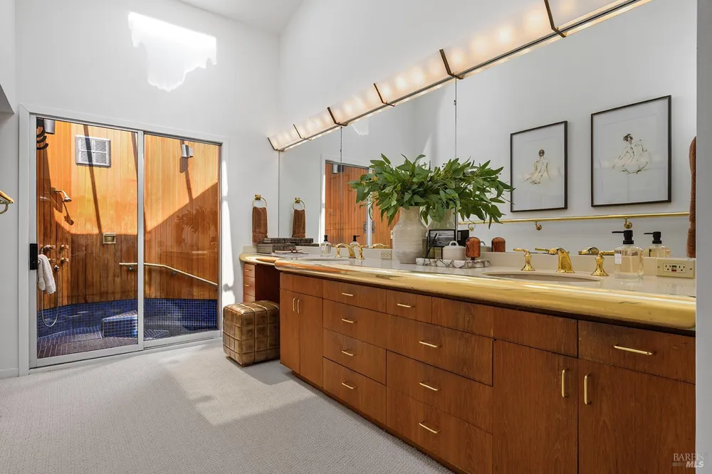 40 Blue Ridge Road Kentfield, CA 94904
